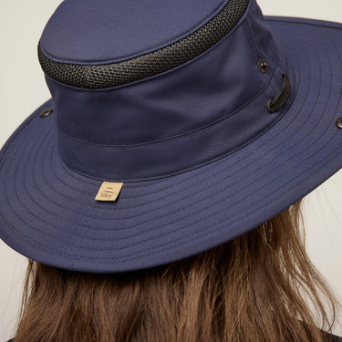 #colour_navy