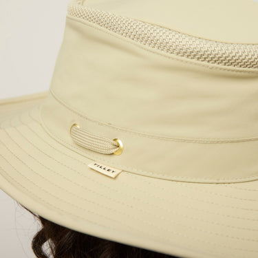 #colour_khaki-olive