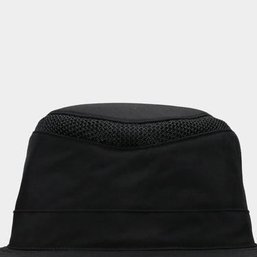 #colour_black