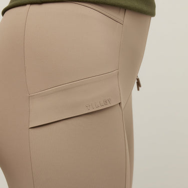 #colour_taupe