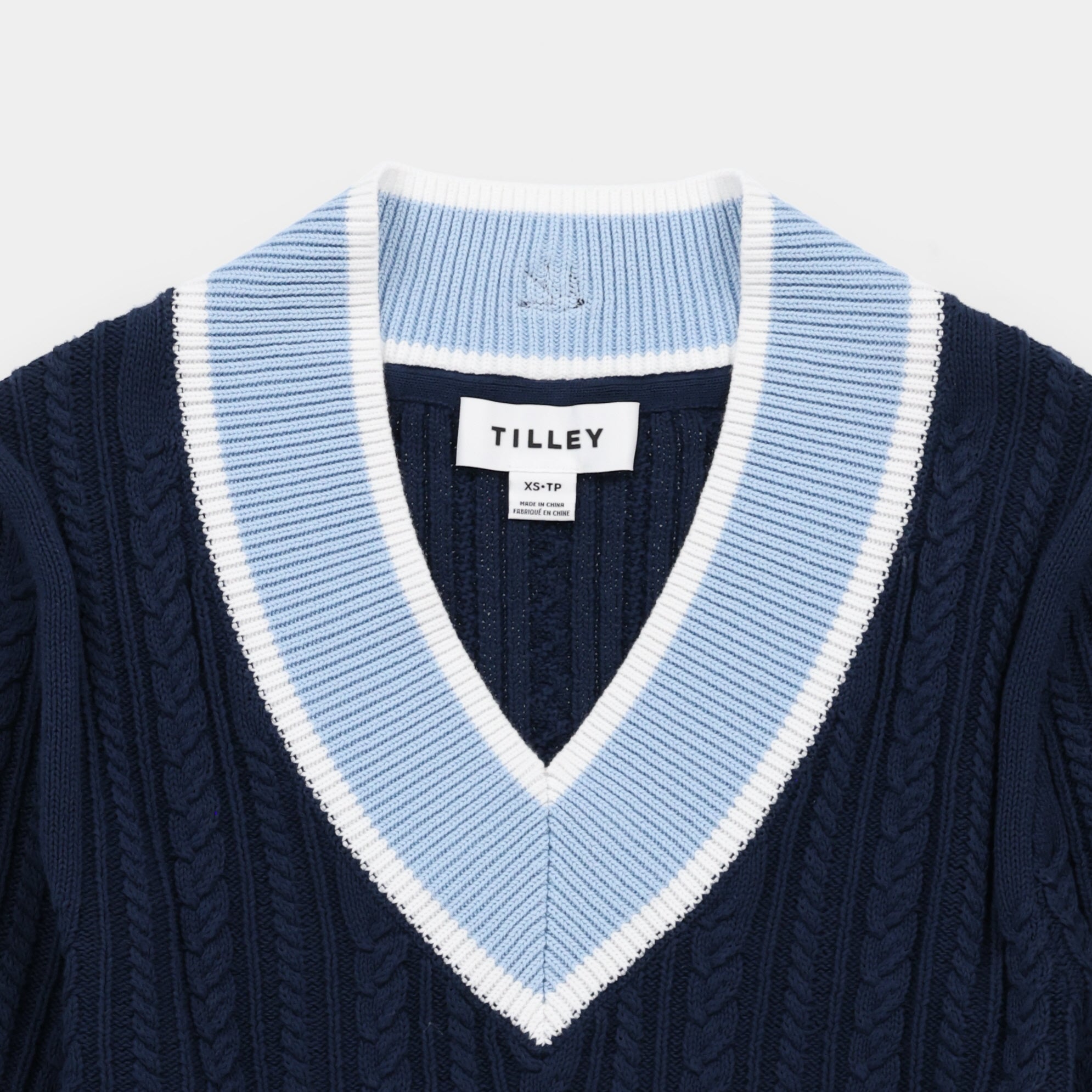 V Neck Cable Sweater – Tilley USA